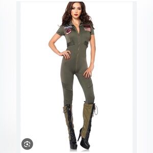 Women’s topgun costume